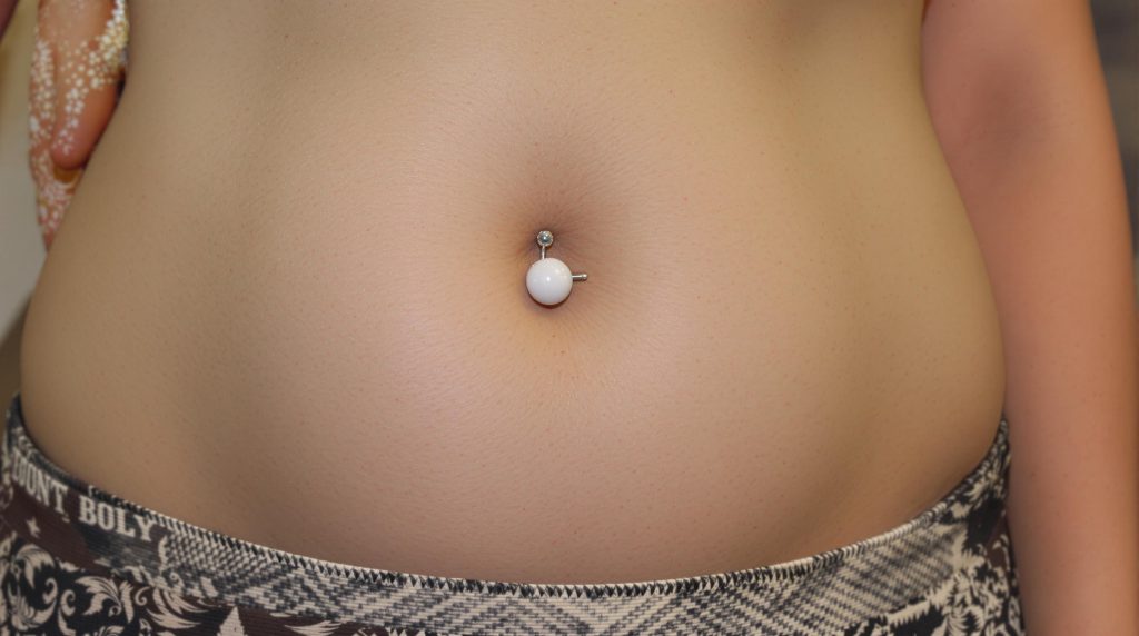 Piercing au nombril sans rejet