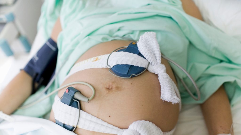 col ouvert à 1 doigt accouchement dans combien de temps